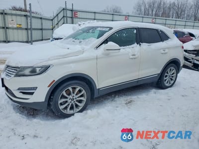 2017 LINCOLN MKC SELECT 5LMCJ2D92HUL04300 - główne zdjęcie licytacji z USA - miniatura