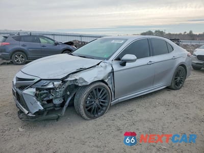 2024 TOYOTA CAMRY XSE 4T1K61AK2RU851912 - główne zdjęcie licytacji z USA - miniatura