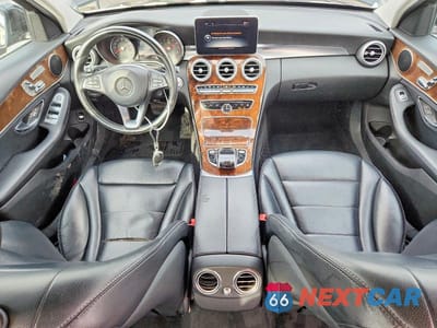 Zdjęcie 8 z 12 samochodu: 2016 MERCEDES-BENZ C 300 4MATIC VIN:55SWF4KB9GU108593 - miniatura