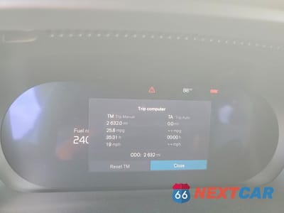 Zdjęcie 9 z 14 samochodu: 2026 VOLVO XC40 PLUS VIN:YV4L12UC0T2700326 - miniatura