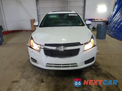 Piąte zdjęcie samochodu w środku: 2014 CHEVROLET CRUZE LT VIN:1G1PC5SB4E7212358 - miniatura