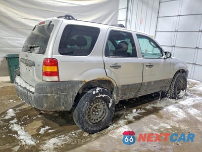 Trzecie zdjęcie samochodu z tyłu: 2006 FORD ESCAPE XLT VIN:1FMYU93176KD54039 - miniatura