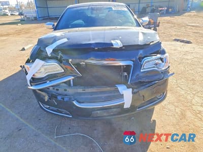 Piąte zdjęcie samochodu w środku: 2013 CHRYSLER 300C VARVATOS VIN:2C3CCAJT6DH669303 - miniatura