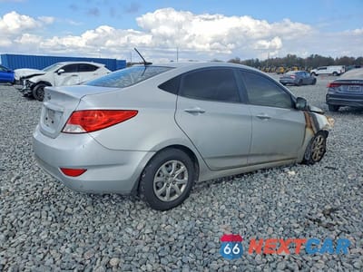 Trzecie zdjęcie samochodu z tyłu: 2013 HYUNDAI ACCENT GLS VIN:KMHCT4AE1DU315342 - miniatura