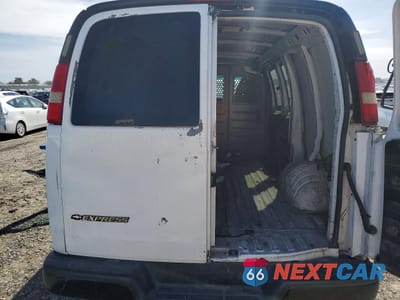 Zdjęcie 10 z 14 samochodu: 2010 CHEVROLET EXPRESS 2500 CARGO DELIVERY VAN VIN:1GCZGFBA2A1175373 - miniatura