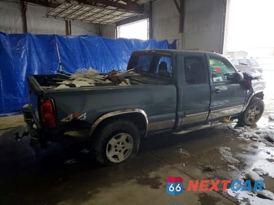 Trzecie zdjęcie samochodu z tyłu: 2005 CHEVROLET SILVERADO K1500 VIN:1GCEK19B95E307218 - miniatura