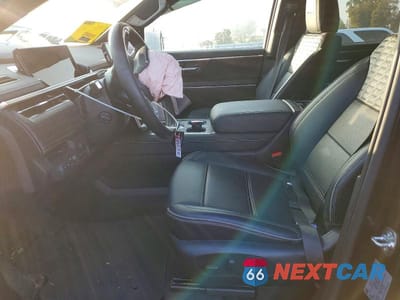 Zdjęcie 7 z 13 samochodu: 2025 GMC SIERRA DENALI VIN:1GT10MED0SU412955 - miniatura