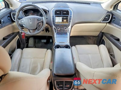 Zdjęcie 8 z 13 samochodu: 2017 LINCOLN MKX RESERVE VIN:2LMPJ6LR8HBL38278 - miniatura