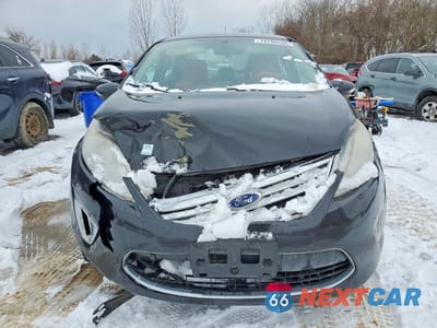 Piąte zdjęcie samochodu w środku: 2013 FORD FIESTA TITANIUM VIN:3FADP4CJ2DM180969 - miniatura