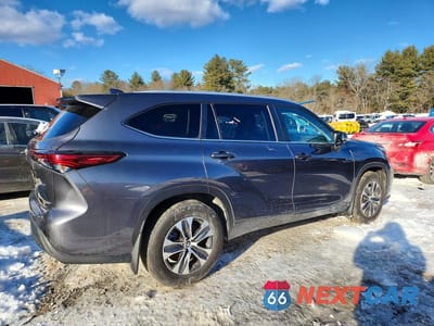 Trzecie zdjęcie samochodu z tyłu: 2023 TOYOTA HIGHLANDER L VIN:5TDKDRBH8PS042265 - miniatura