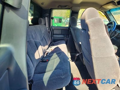 Zdjęcie 10 z 12 samochodu: 2002 CHEVROLET SILVERADO K1500 VIN:2GCEK19T421305687 - miniatura