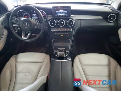 Zdjęcie 8 z 12 samochodu: 2015 MERCEDES-BENZ C 300 4MATIC VIN:55SWF4KB1FU017574 - miniatura