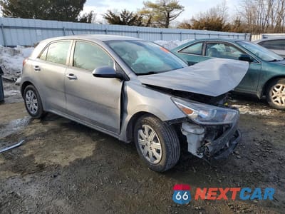 Czwarte zdjęcie samochodu z boku: 2022 KIA RIO 5-DOOR S VIN:3KPA25AD6NE434032 - miniatura