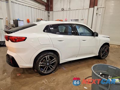 Trzecie zdjęcie samochodu z tyłu: 2025 BMW X2 XDRIVE28I VIN:WBX63GM04S5246465 - miniatura