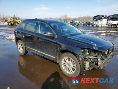Czwarte zdjęcie samochodu z boku: 2015 VOLVO XC60 3.2 VIN:YV4940RAXF2603264 - miniatura