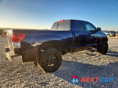 Trzecie zdjęcie samochodu z tyłu: 2008 TOYOTA TUNDRA DOUBLE CAB VIN:5TFBV54108X065945 - miniatura