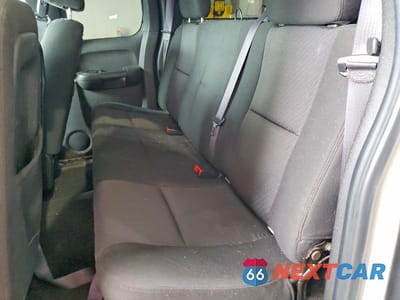 Zdjęcie 10 z 12 samochodu: 2011 CHEVROLET SILVERADO K1500 LS VIN:1GCRKREAXBZ167830 - miniatura