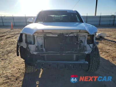Piąte zdjęcie samochodu w środku: 2019 TOYOTA TACOMA TRD OFF-ROAD VIN:3TMAZ5CN9KM078730 - miniatura
