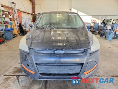 Piąte zdjęcie samochodu w środku: 2013 FORD ESCAPE S VIN:1FMCU0F71DUD05541 - miniatura