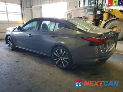 Drugie zdjęcie samochodu z przodu: 2021 NISS ALTIMA 2.0 SR VIN:1N4AL4CV1MN357552 - miniatura