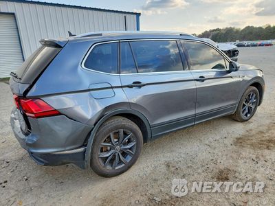 Trzecie zdjęcie samochodu z tyłu: 2024 VOLKSWAGEN TIGUAN SE VIN:3VV3B7AX2RM068193 - miniatura