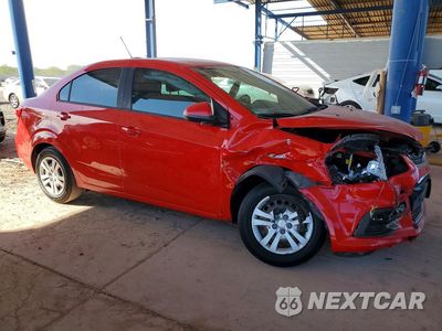 Czwarte zdjęcie samochodu z boku: 2018 CHEVROLET SONIC LS VIN:1G1JB5SH5J4132768 - miniatura
