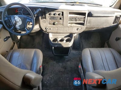 Zdjęcie 8 z 12 samochodu: 2013 CHEVROLET EXP G2500 VIN:1GCWGFBA5D1143251 - miniatura