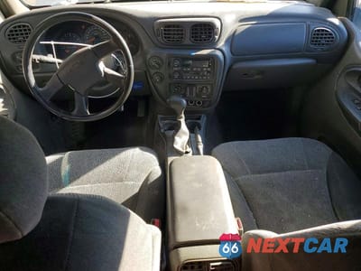 Zdjęcie 8 z 12 samochodu: 2002 CHEVROLET TRAILBLAZER VIN:1GNDT13S922263839 - miniatura