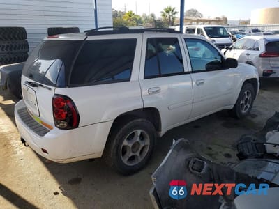 Trzecie zdjęcie samochodu z tyłu: 2006 CHEVROLET TRAILBLAZER LS VIN:1GNDT13S062251388 - miniatura