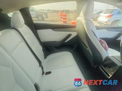 Zdjęcie 10 z 12 samochodu: 2026 TESLA MODEL Y VIN:7SAYGDED1TA496773 - miniatura