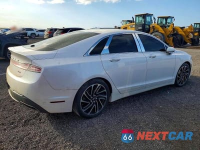 Czwarte zdjęcie samochodu z boku: 2020 LINCOLN MKZ RESERVE VIN:3LN6L5E92LR610827 - miniatura