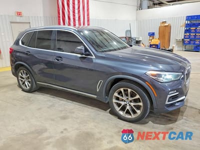 Czwarte zdjęcie samochodu z boku: 2019 BMW X5 XDRIVE40I VIN:5UXCR6C59KLL01556 - miniatura