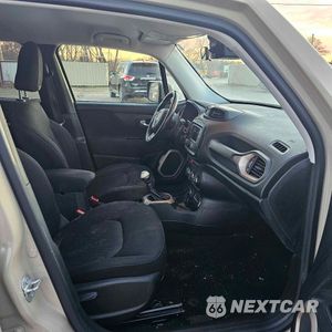 Piąte zdjęcie samochodu w środku: 2015 JEEP RENEGADE LATITUDE VIN:ZACCJBBH7FPC03107 - miniatura