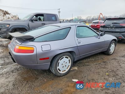 Trzecie zdjęcie samochodu z tyłu: 1988 PORSCHE 928 S-4 VIN:WP0JB0928JS860494 - miniatura