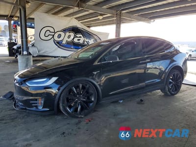 2017 TESLA MODEL X 5YJXCDE25HF051529 - główne zdjęcie licytacji z USA - miniatura