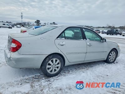 Trzecie zdjęcie samochodu z tyłu: 2003 TOYOTA CAMRY LE VIN:4T1BF32K93U551642 - miniatura