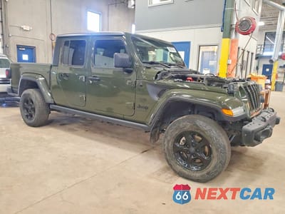 Czwarte zdjęcie samochodu z boku: 2021 JEEP GLADIATOR SPORT VIN:1C6HJTAG2ML584135 - miniatura