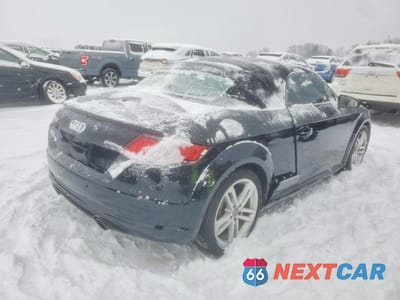 Trzecie zdjęcie samochodu z tyłu: 2016 AUDI TT VIN:TRUT5CFVXG1001119 - miniatura