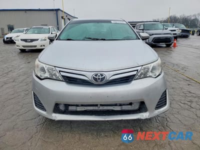 Piąte zdjęcie samochodu w środku: 2012 TOYOTA CAMRY BASE VIN:4T1BF1FK8CU115895 - miniatura