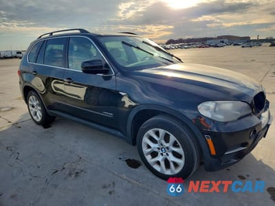 Czwarte zdjęcie samochodu z boku: 2013 BMW X5 XDRIVE35I VIN:5UXZV4C57D0B22918 - miniatura