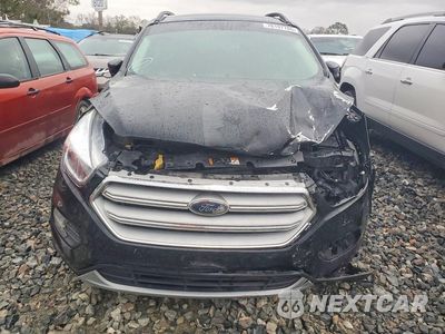 Piąte zdjęcie samochodu w środku: 2018 FORD ESCAPE SE VIN:1FMCU0GD4JUC57369 - miniatura