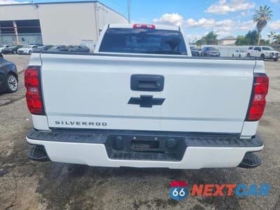 Zdjęcie 6 z 11 samochodu: 2018 CHEVROLET SILVERADO C1500 VIN:1GCNCNEH7JZ219253 - miniatura