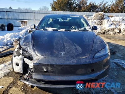 Piąte zdjęcie samochodu w środku: 2025 TESLA MODEL 3 VIN:5YJ3E1EA5SF035823 - miniatura