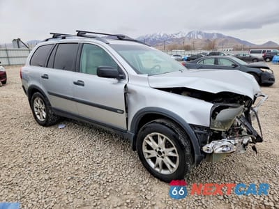 Czwarte zdjęcie samochodu z boku: 2004 VOLVO XC90 VIN:YV1CZ59H941067697 - miniatura