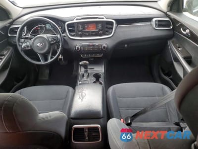 Zdjęcie 8 z 12 samochodu: 2016 KIA SORENTO LX VIN:5XYPGDA36GG075039 - miniatura