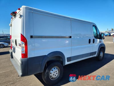 Trzecie zdjęcie samochodu z tyłu: 2016 RAM PROMASTER VAN 1500 S VIN:3C6TRVAG1GE104095 - miniatura