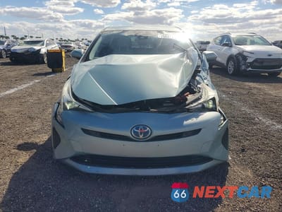 Piąte zdjęcie samochodu w środku: 2018 TOYOTA PRIUS VIN:JTDKARFU1J3057392 - miniatura