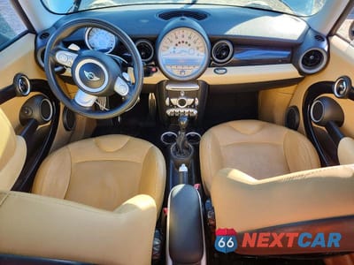 Zdjęcie 8 z 11 samochodu: 2009 MINI COOPER S VIN:WMWMF73519TW83707 - miniatura