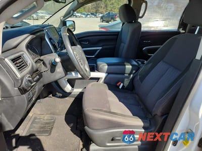 Zdjęcie 7 z 11 samochodu: 2021 NISSAN TITAN SV 4WD 5.6L V8 CREW CAB VIN:1N6AA1ED2MN504235 - miniatura