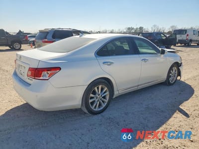Trzecie zdjęcie samochodu z tyłu: 2011 LEXUS ES 350 BASE VIN:JTHBK1EG0B2467083 - miniatura